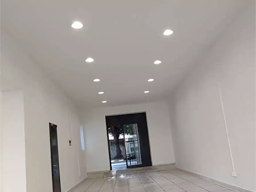 Immagine 11 di Negozio in affitto  in Via provinciale Pisana  150 a Livorno