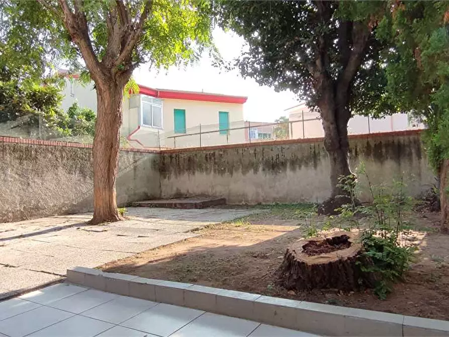 Immagine 20 di Negozio in affitto  in Via provinciale Pisana  150 a Livorno