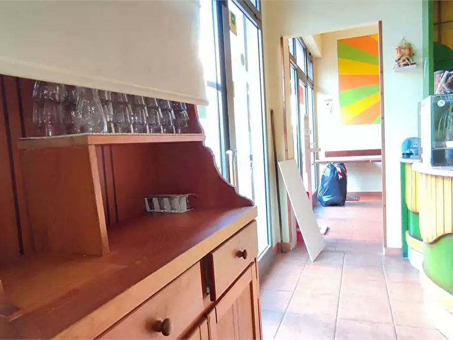 Immagine 6 di Negozio in affitto  in Via Donnini  105 a Livorno