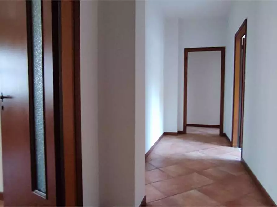 Immagine 2 di Ufficio in affitto  in Scali Olandesi  38 a Livorno