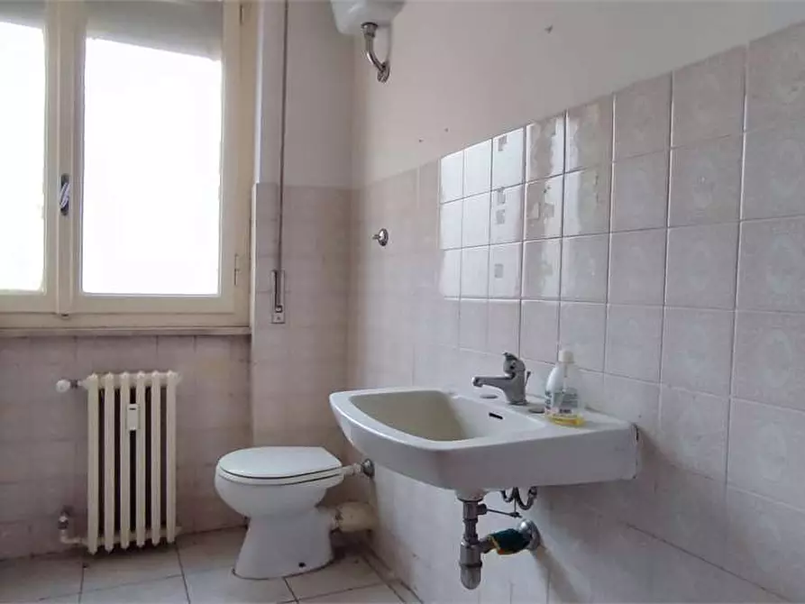 Immagine 15 di Ufficio in affitto  in Scali Olandesi  38 a Livorno