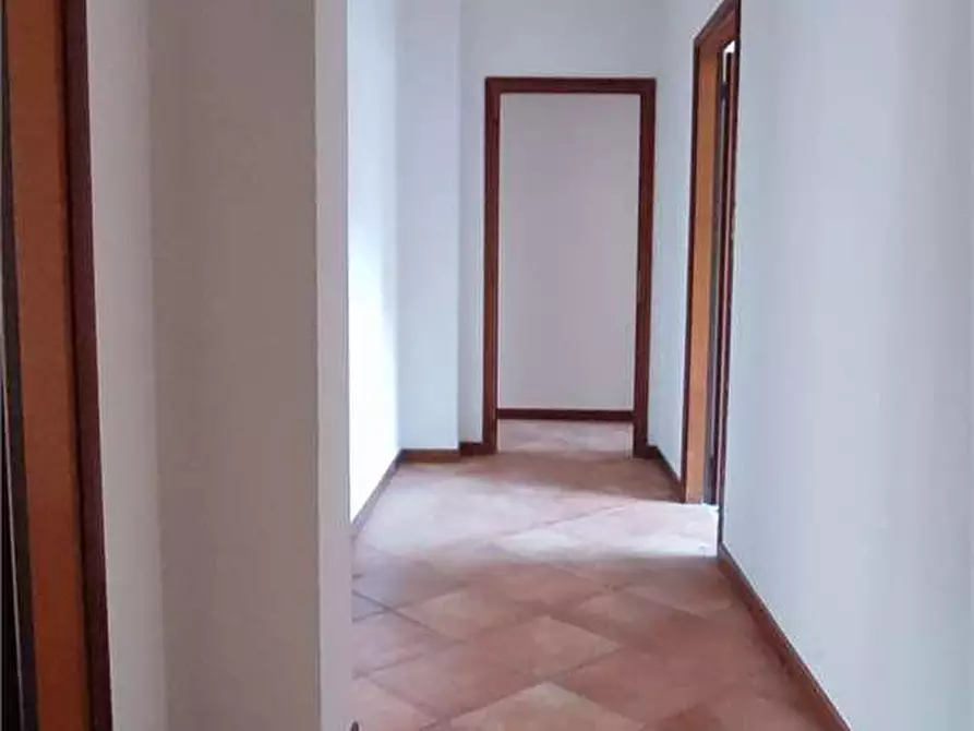 Immagine 11 di Ufficio in affitto  in Scali Olandesi  38 a Livorno