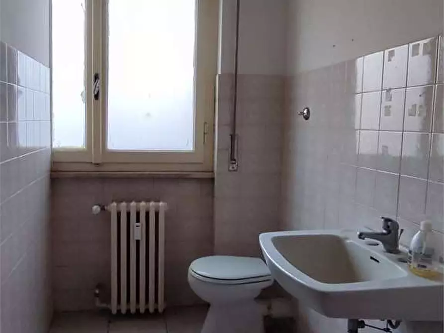 Immagine 18 di Ufficio in affitto  in Scali Olandesi  38 a Livorno