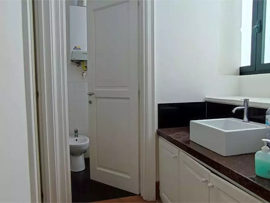 Immagine 19 di Ufficio in affitto  in Via degli Scali della Dogana D'Acqua 30 a Livorno