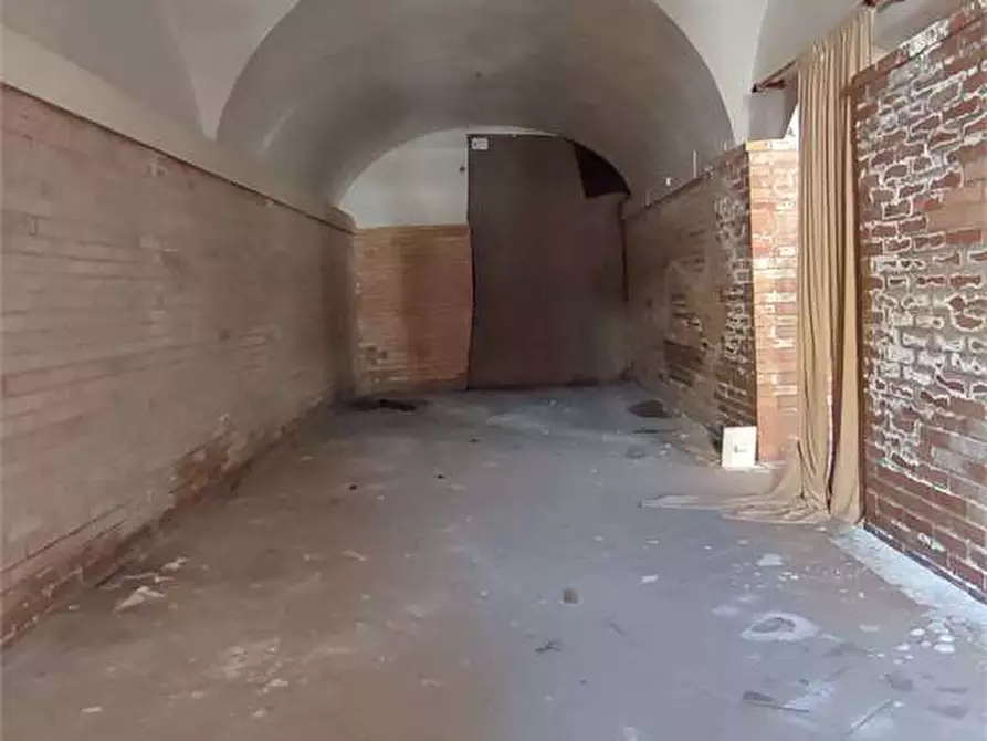 Immagine 10 di Negozio in vendita  in Scali Manzoni 49 a Livorno