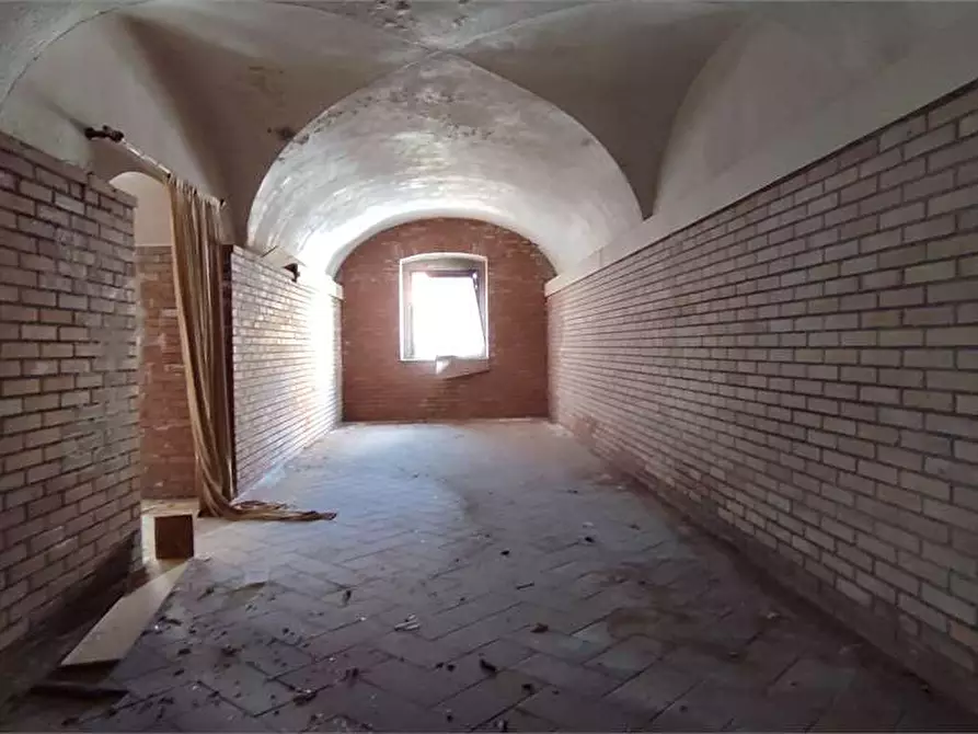 Immagine 14 di Negozio in vendita  in Scali Manzoni 49 a Livorno