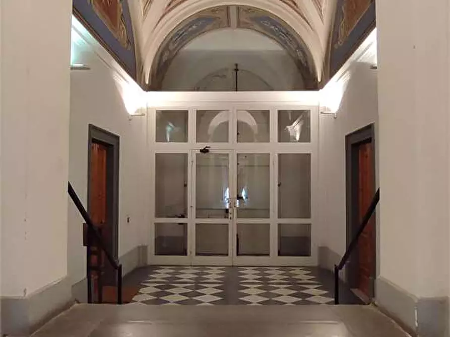 Immagine 15 di Negozio in vendita  in Scali Manzoni 49 a Livorno