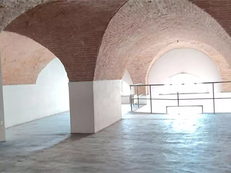 Immagine 16 di Negozio in vendita  in Scali Manzoni 49 a Livorno