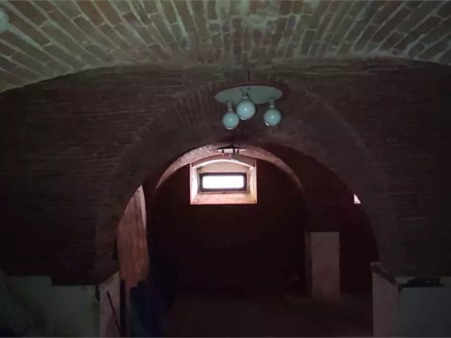 Immagine 17 di Negozio in vendita  in Scali Manzoni 49 a Livorno