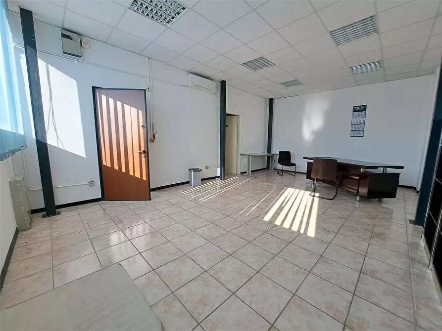 Immagine 9 di Ufficio in affitto  in Via degli Arrotini 2 a Livorno