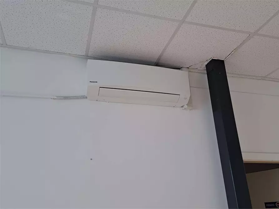 Immagine 11 di Ufficio in affitto  in Via degli Arrotini 2 a Livorno