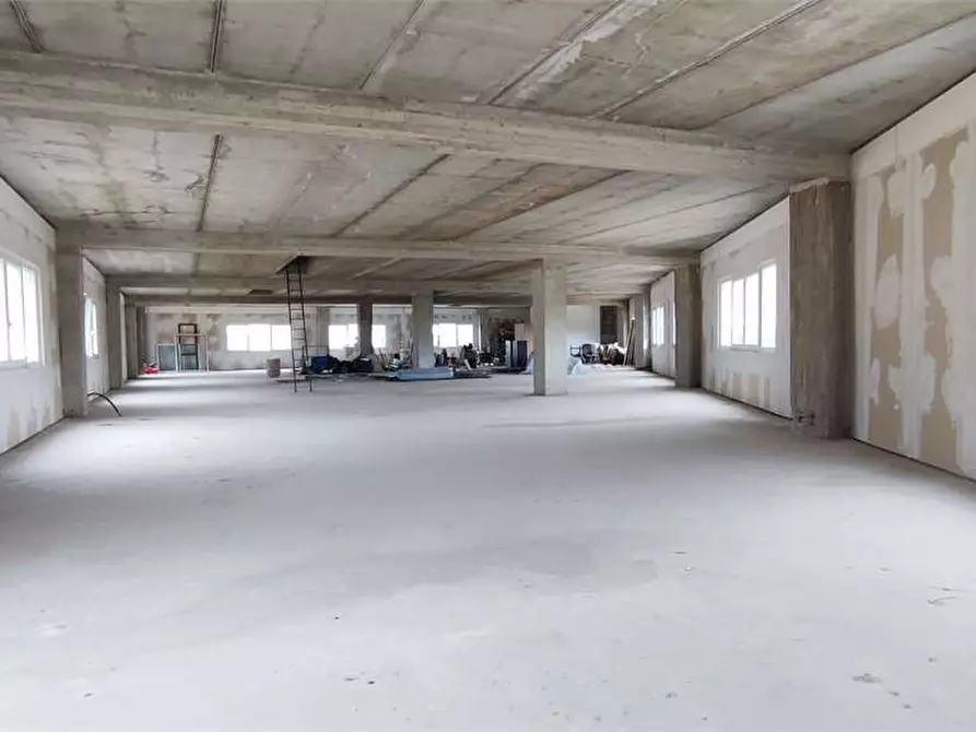 Immagine 7 di Capannone industriale in affitto  in Via Boccherini  a Livorno