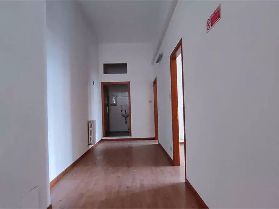 Immagine 6 di Ufficio in affitto  in Via Cogorrano  21 a Livorno