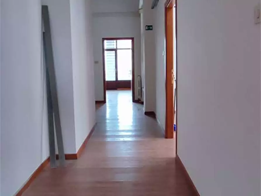 Immagine 8 di Ufficio in affitto  in Via Cogorrano  21 a Livorno