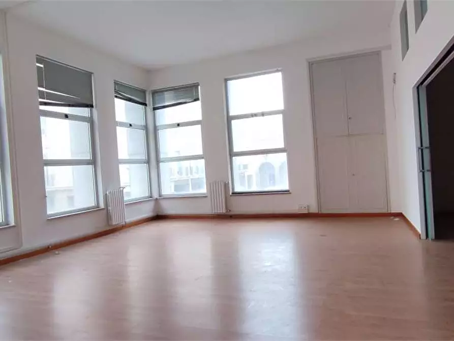 Immagine 2 di Ufficio in affitto  in Via Cogorrano  21 a Livorno