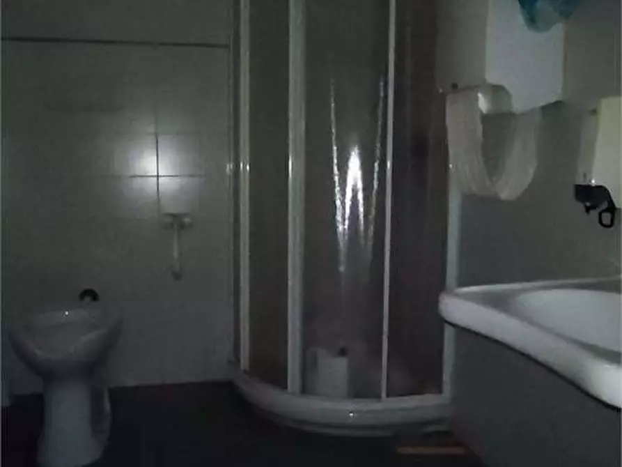 Immagine 19 di Ufficio in affitto  in Via Cogorrano  21 a Livorno