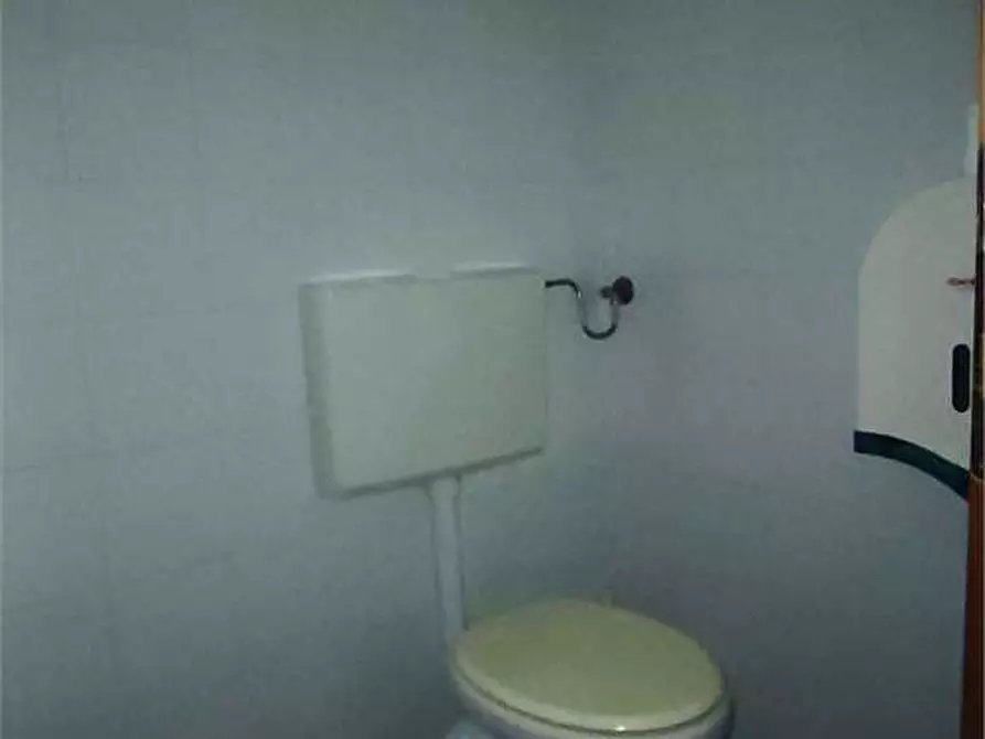 Immagine 21 di Ufficio in affitto  in Via Cogorrano  21 a Livorno