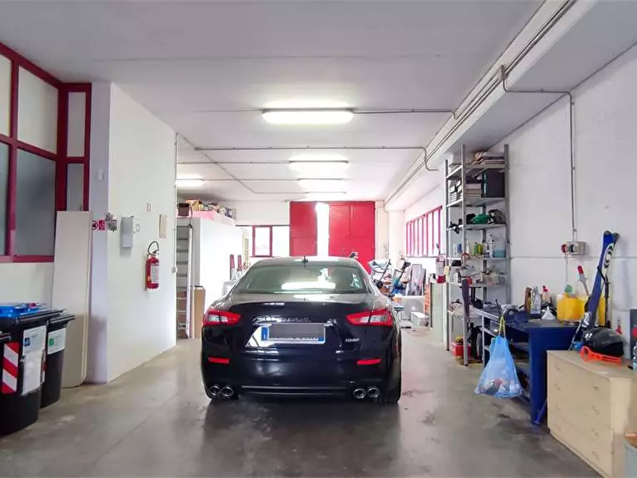 Immagine 20 di Capannone industriale in vendita  in Via Umbria  1 a Collesalvetti