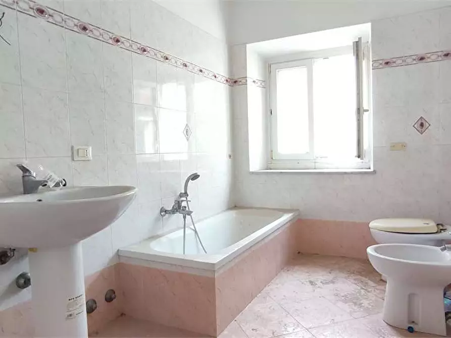 Immagine 16 di Appartamento in vendita  in Via Della Posta 86 a Livorno