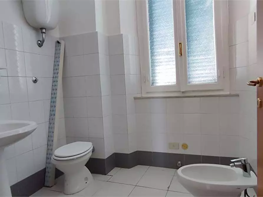 Immagine 11 di Ufficio in affitto  in Via Pieroni 27 a Livorno