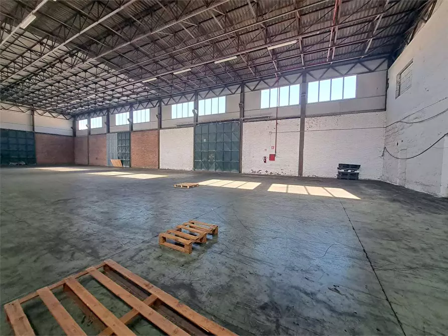 Immagine 22 di Capannone industriale in affitto  in Via del Marzocco 30 a Livorno