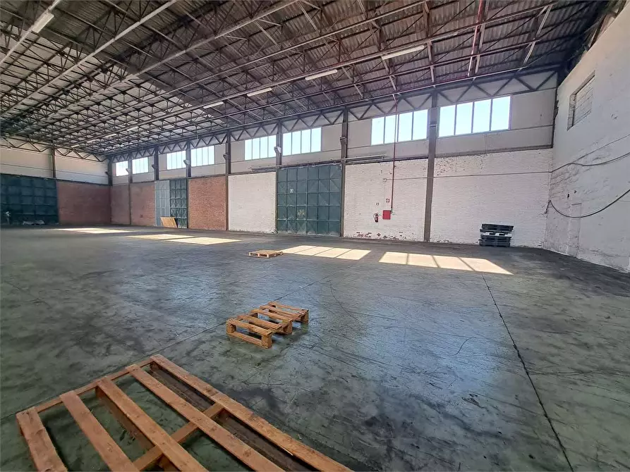 Immagine 23 di Capannone industriale in affitto  in Via del Marzocco 30 a Livorno