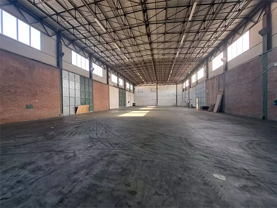 Immagine 28 di Capannone industriale in affitto  in Via del Marzocco 30 a Livorno