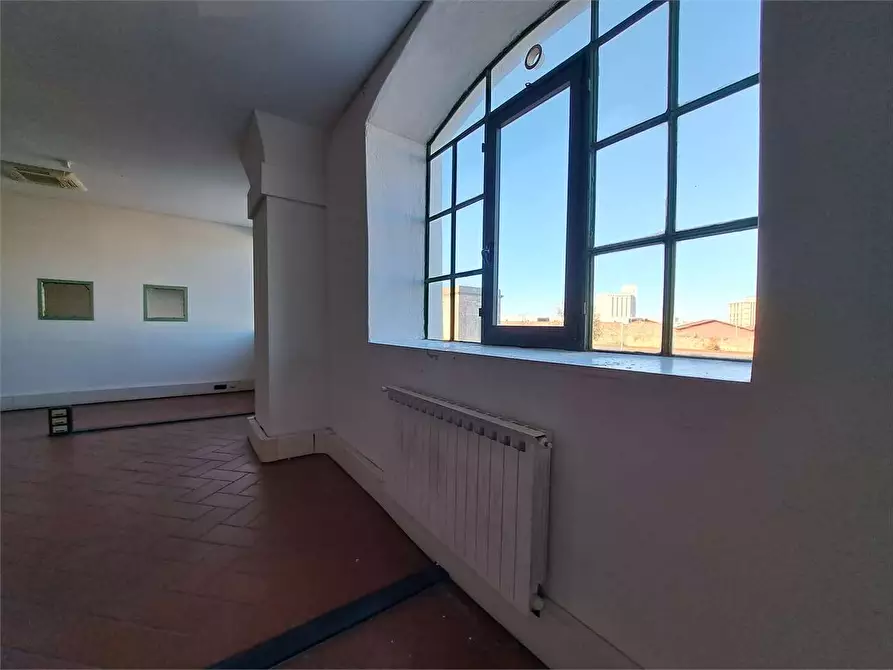 Immagine 12 di Ufficio in affitto  in SCALI DOGANA D'ACQUA 43 a Livorno