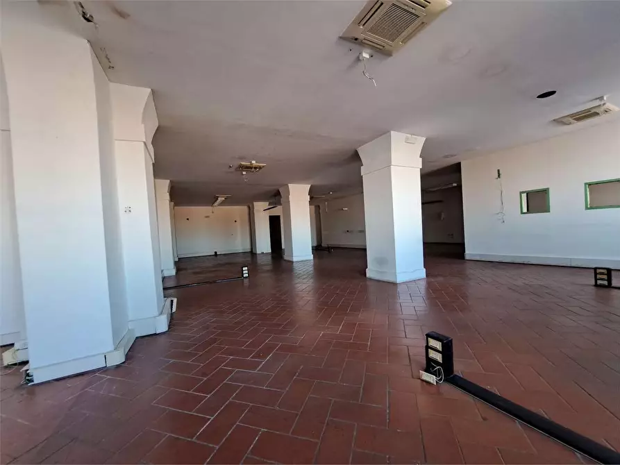 Immagine 15 di Ufficio in affitto  in SCALI DOGANA D'ACQUA 43 a Livorno