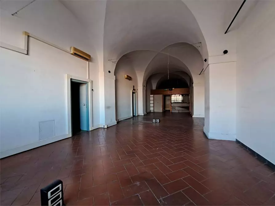 Immagine 22 di Ufficio in affitto  in SCALI DOGANA D'ACQUA 43 a Livorno