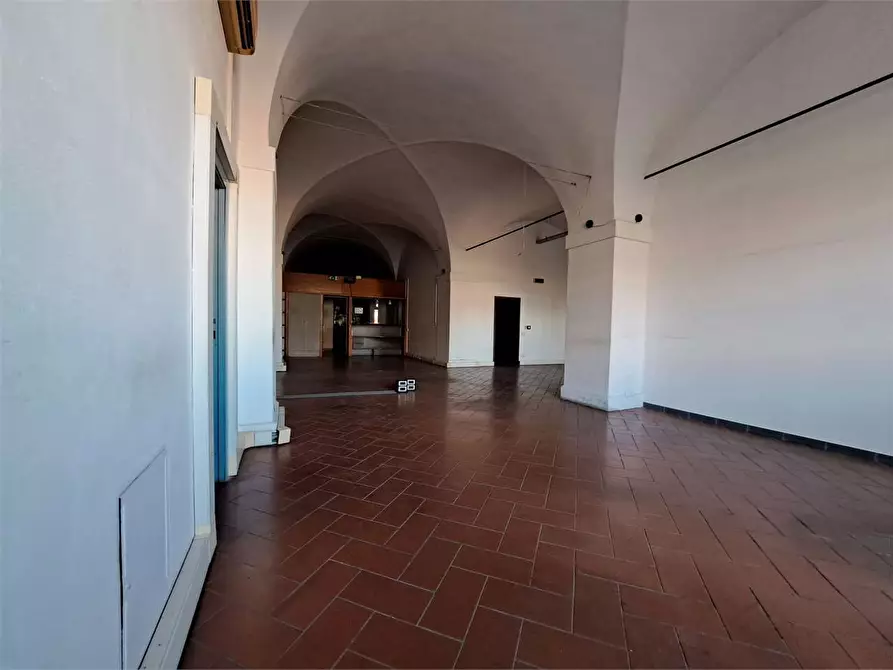 Immagine 24 di Ufficio in affitto  in SCALI DOGANA D'ACQUA 43 a Livorno