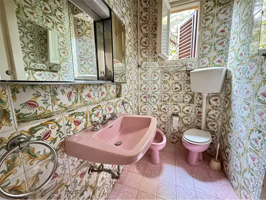 Immagine 15 di Villa in vendita  in Via Livorno  a Rosignano Marittimo