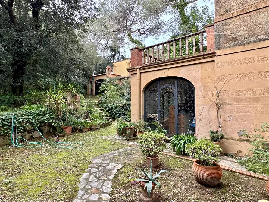 Immagine 30 di Villa in vendita  in Via Livorno  a Rosignano Marittimo