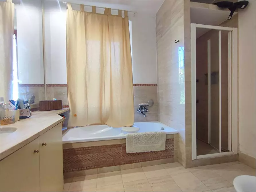 Immagine 28 di Villetta a schiera in vendita  in Via Byron 78 a Livorno