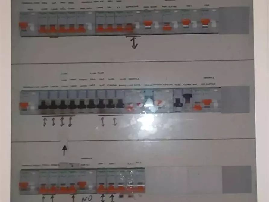 Immagine 15 di Negozio in affitto  in Via Verdi  1 a Livorno