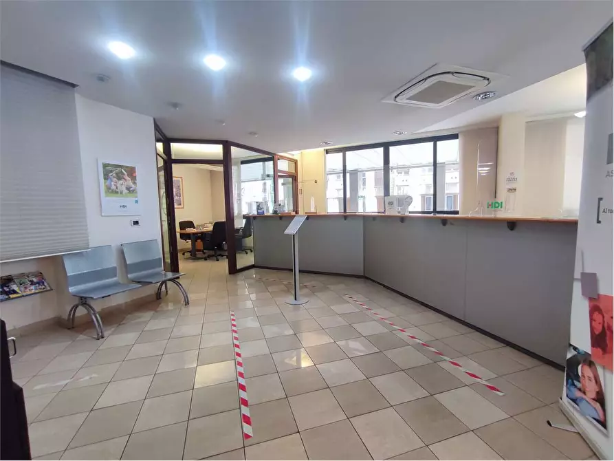 Immagine 1 di Ufficio in vendita  in Via Grande a Livorno