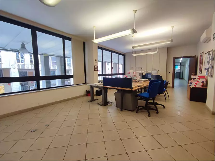 Immagine 2 di Ufficio in vendita  in Via Grande a Livorno
