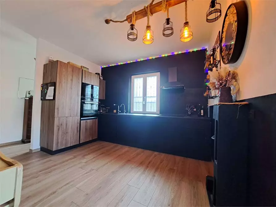 Immagine 5 di Villetta a schiera in vendita  in Via di quercianella  a Livorno