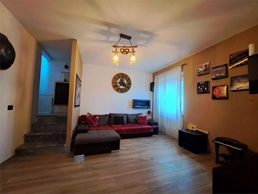 Immagine 8 di Villetta a schiera in vendita  in Via di quercianella  a Livorno