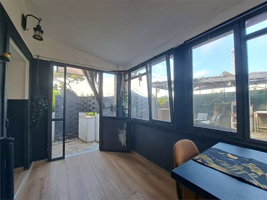 Immagine 11 di Villetta a schiera in vendita  in Via di quercianella  a Livorno