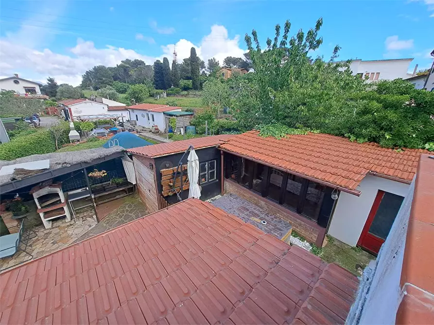 Immagine 26 di Villetta a schiera in vendita  in Via di quercianella  a Livorno