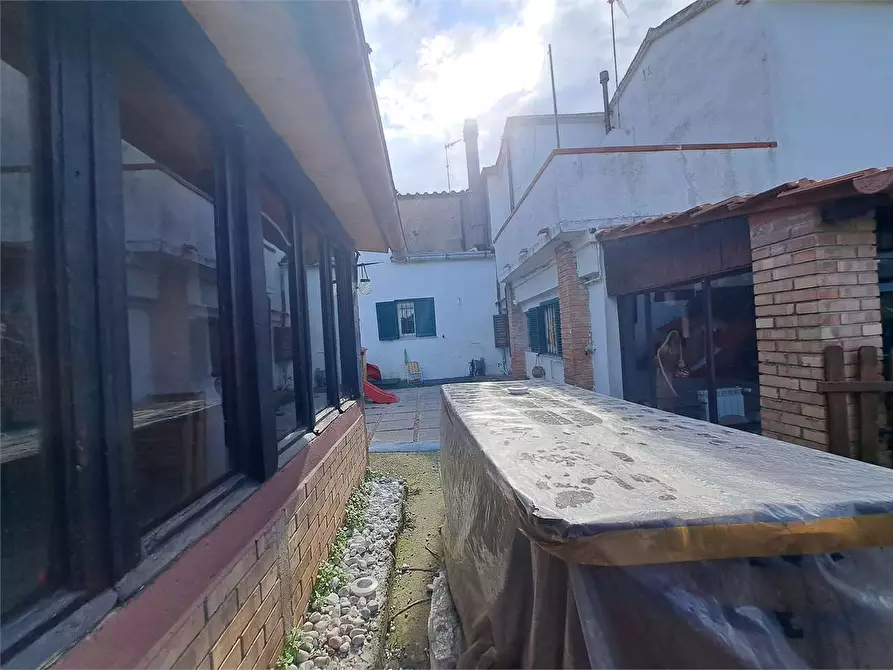 Immagine 34 di Villetta a schiera in vendita  in Via di quercianella  a Livorno