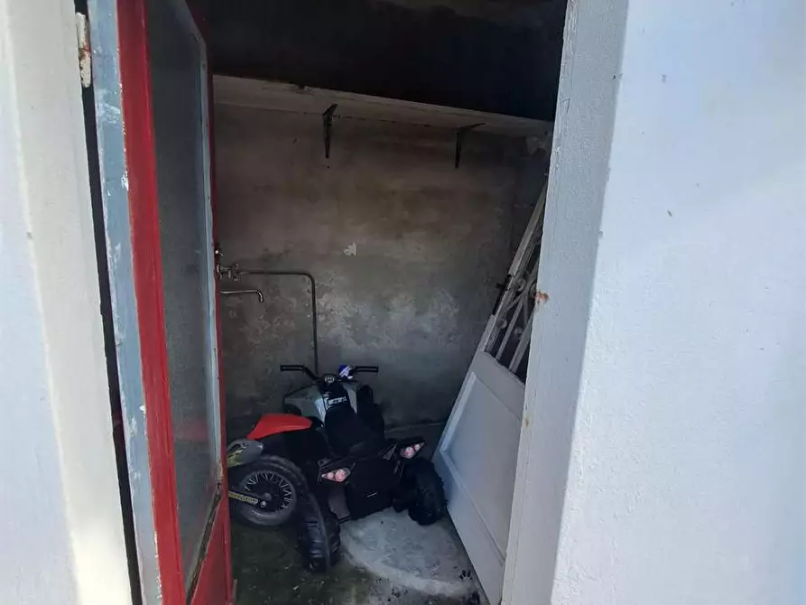 Immagine 39 di Villetta a schiera in vendita  in Via di quercianella  a Livorno