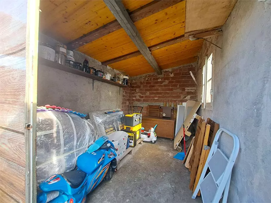 Immagine 43 di Villetta a schiera in vendita  in Via di quercianella  a Livorno