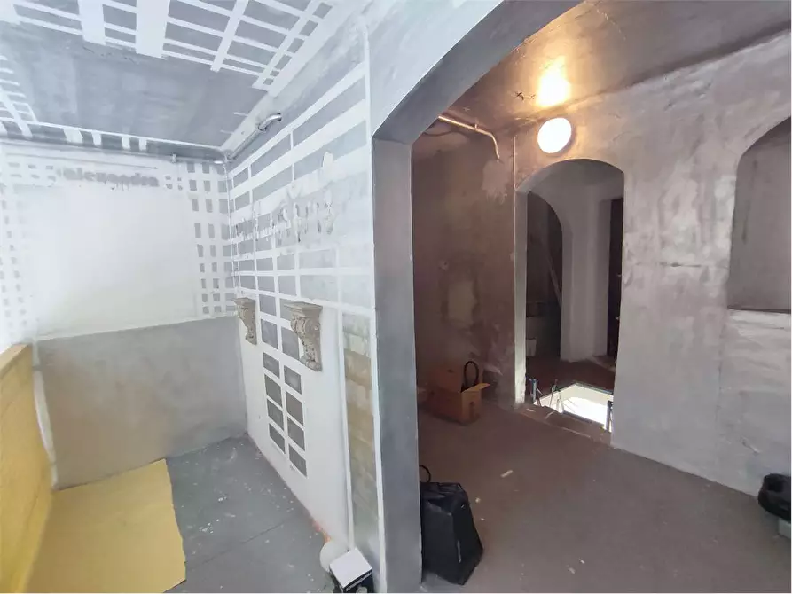 Immagine 14 di Negozio in affitto  in Via Marradi  a Livorno
