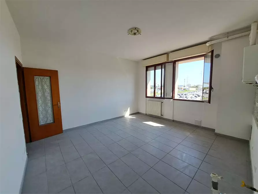 Immagine 2 di Appartamento in vendita  in Via Aiaccia 6/B a Livorno