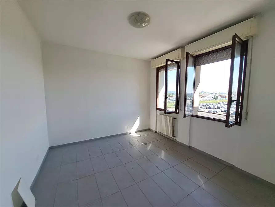 Immagine 6 di Appartamento in vendita  in Via Aiaccia 6/B a Livorno