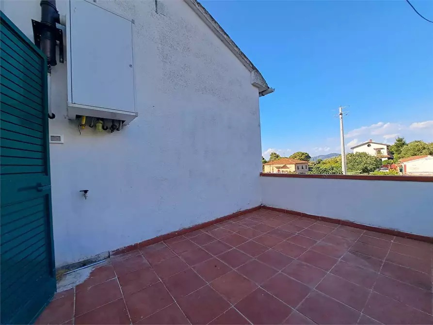 Immagine 47 di Villetta a schiera in vendita  in Via di quercianella  a Livorno