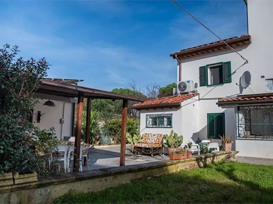 Immagine 8 di Villa in vendita  in Via Ugo Rindi 43 a Pisa
