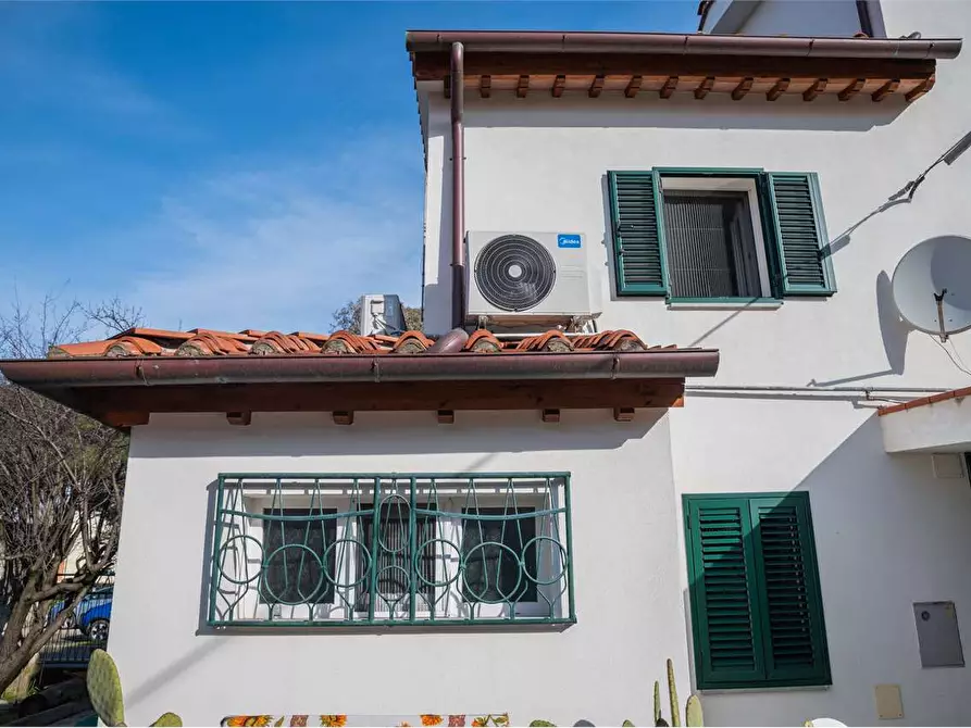 Immagine 9 di Villa in vendita  in Via Ugo Rindi 43 a Pisa